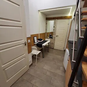  Apartman Economy And Hungary